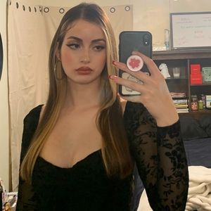 Meet your Posher, Anais